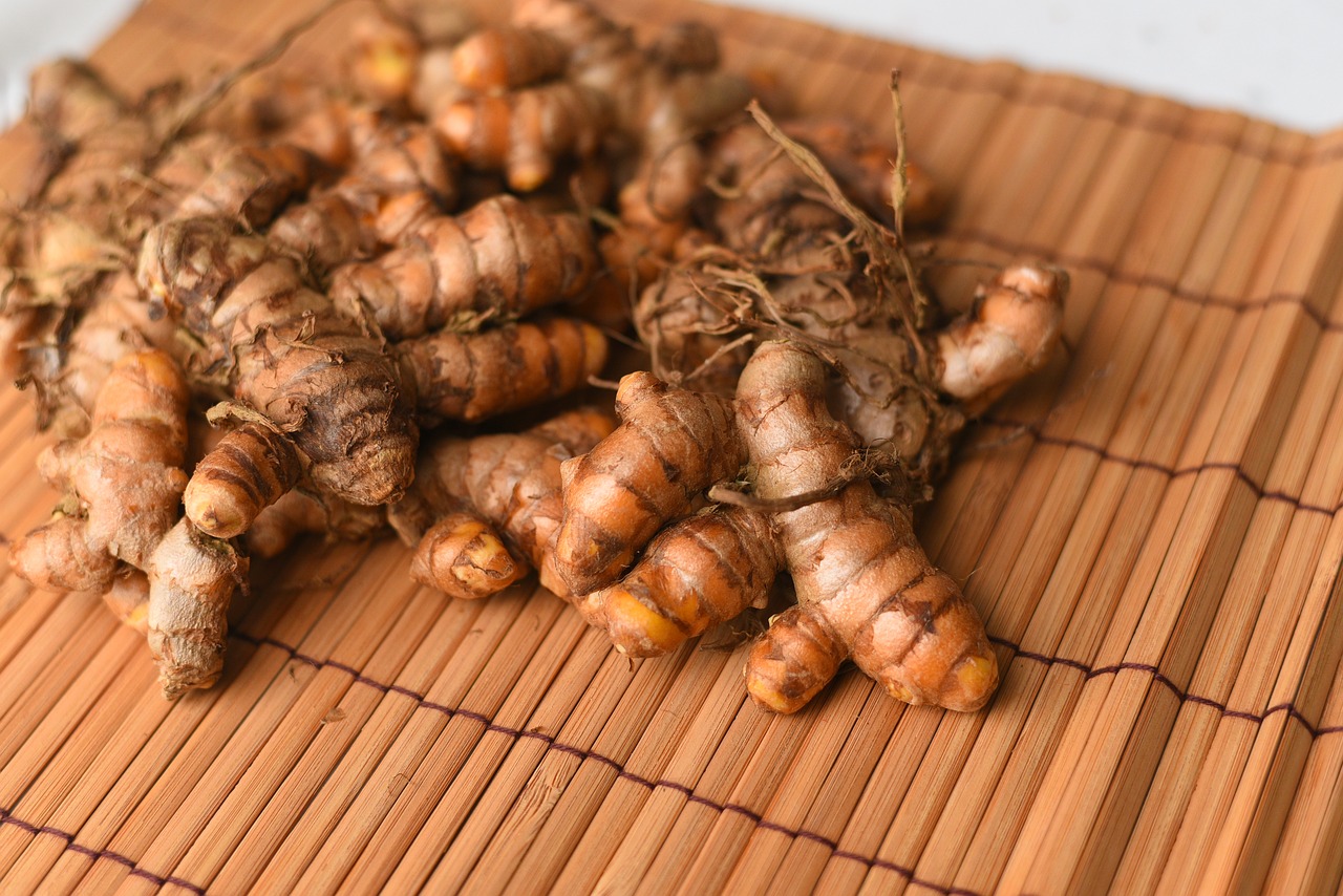 herb, food, rhizome, crop, produce, fresh, traditional medicine, chinese medicine, turmeric,